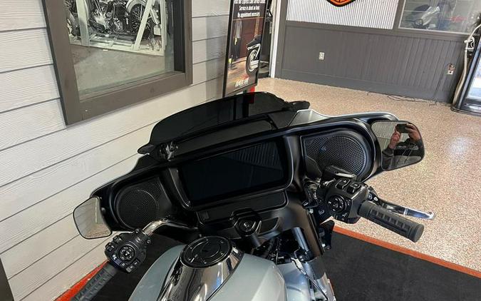 2025 Harley-Davidson® FLHX - Street Glide®