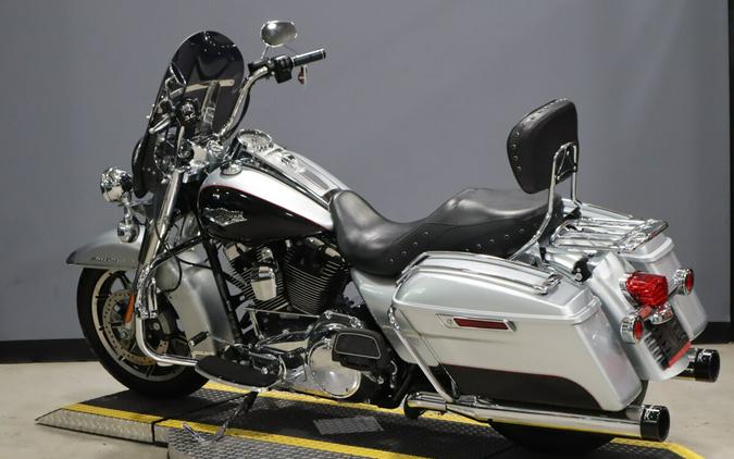 2015 Harley-Davidson Road King Classic