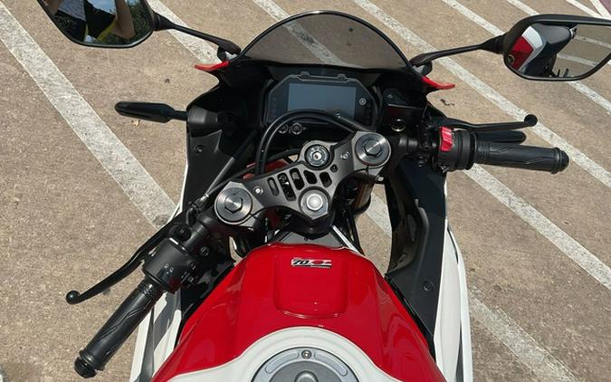 2026 Yamaha YZF-R3 70th Anniversary Edition R3