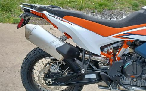 2024 KTM Adventure 890 R