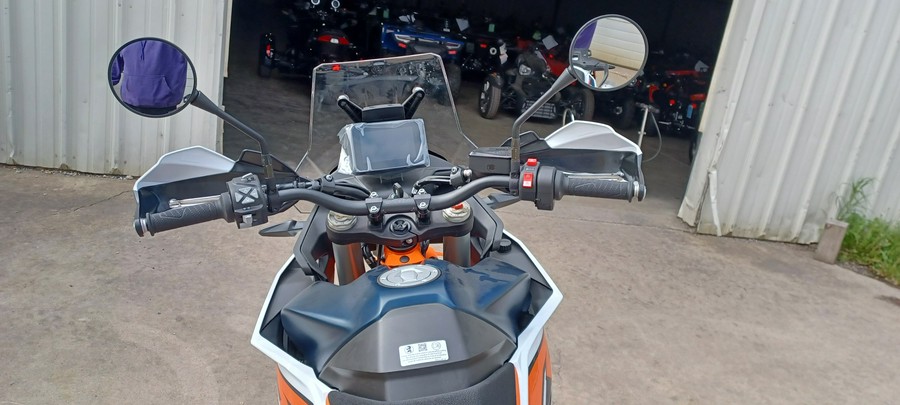 2024 KTM Adventure 890 R