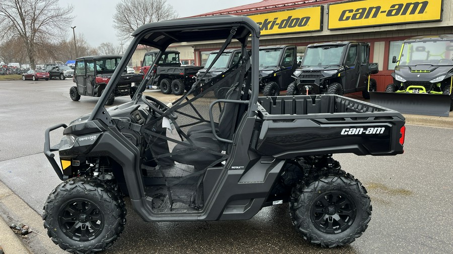 2024 Can-Am™ Defender XT HD9