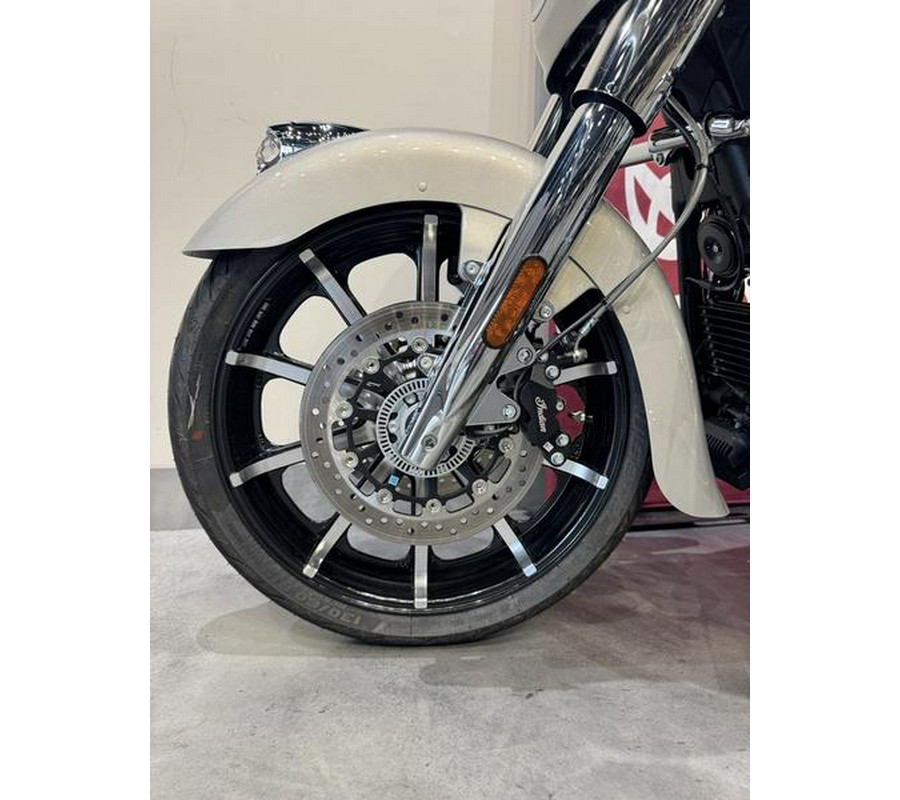 2023 Indian Motorcycle® Chieftain® Limited Silver Quartz Metallic