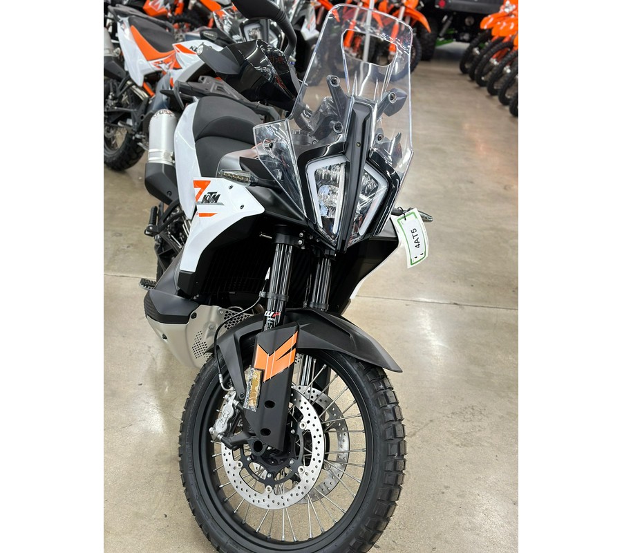 2024 KTM Adventure 790