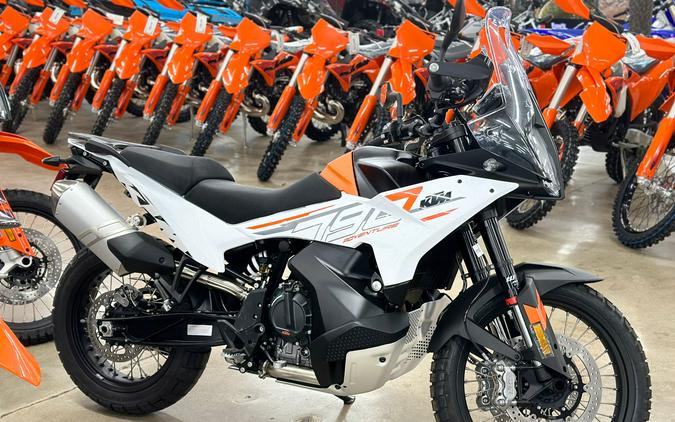 2024 KTM Adventure 790