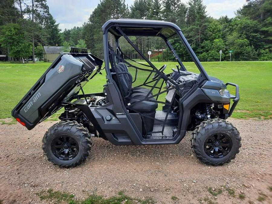 2024 Can-Am® Defender XT HD10