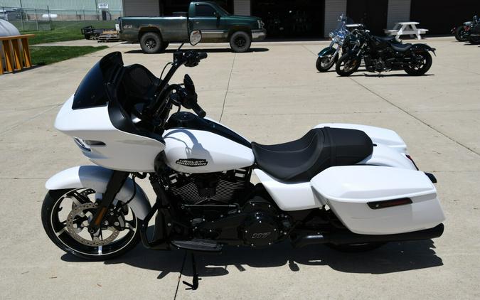 FLTRX 2024 Road Glide®