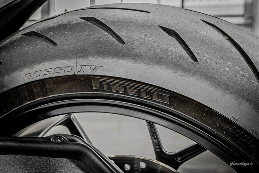 2023 Ducati Streetfighter V2