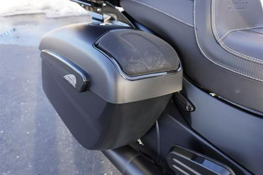 2024 Indian Motorcycle Roadmaster® Dark Horse® with PowerBand Audio Package
