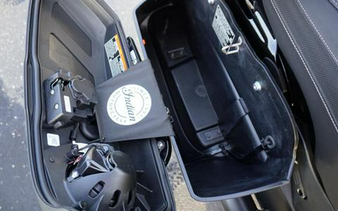 2024 Indian Motorcycle Roadmaster® Dark Horse® with PowerBand Audio Package