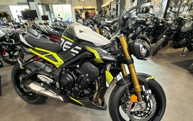 2026 Triumph STREET TRIPLE MOTO 2