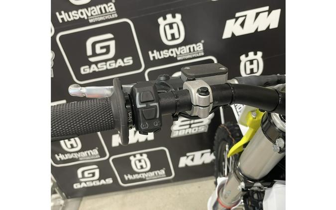 2025 Husqvarna Motorcycles FC 350