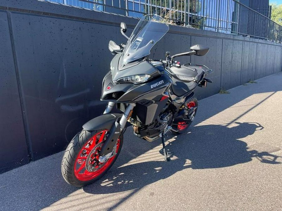 2023 Ducati Multistrada V2 S Thrilling Black & Street Grey