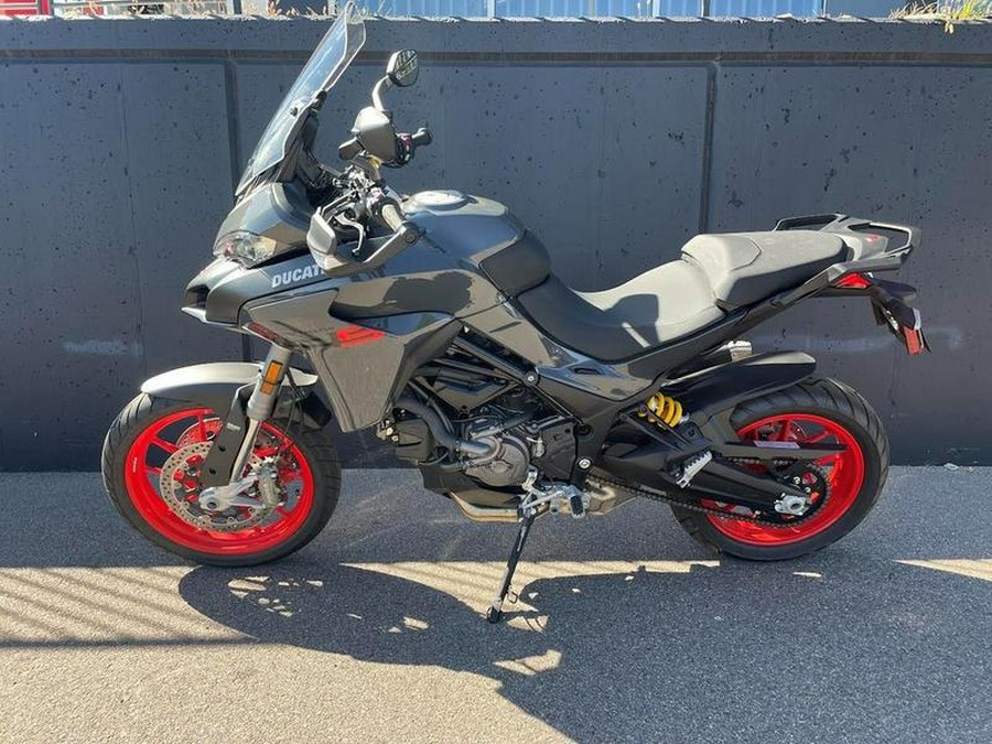 2023 Ducati Multistrada V2 S Thrilling Black & Street Grey