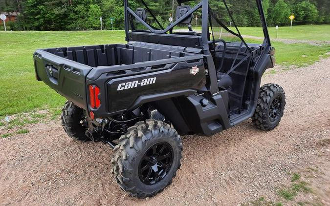 2024 Can-Am® Defender XT HD10