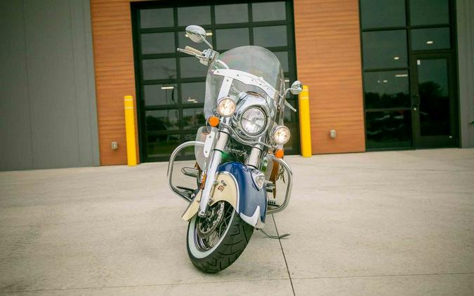 2017 Indian Motorcycle® Chief® Vintage Springfield Blue Over Ivory Cream