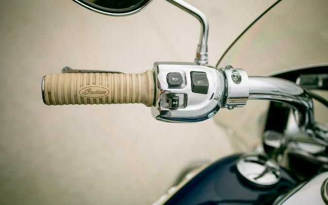 2017 Indian Motorcycle® Chief® Vintage Springfield Blue Over Ivory Cream