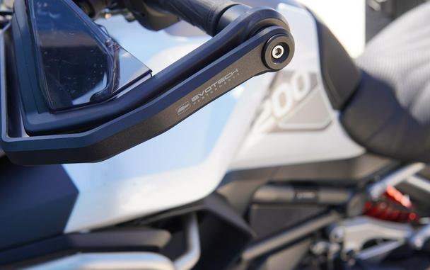 2023 Tiger 1200 GT Pro