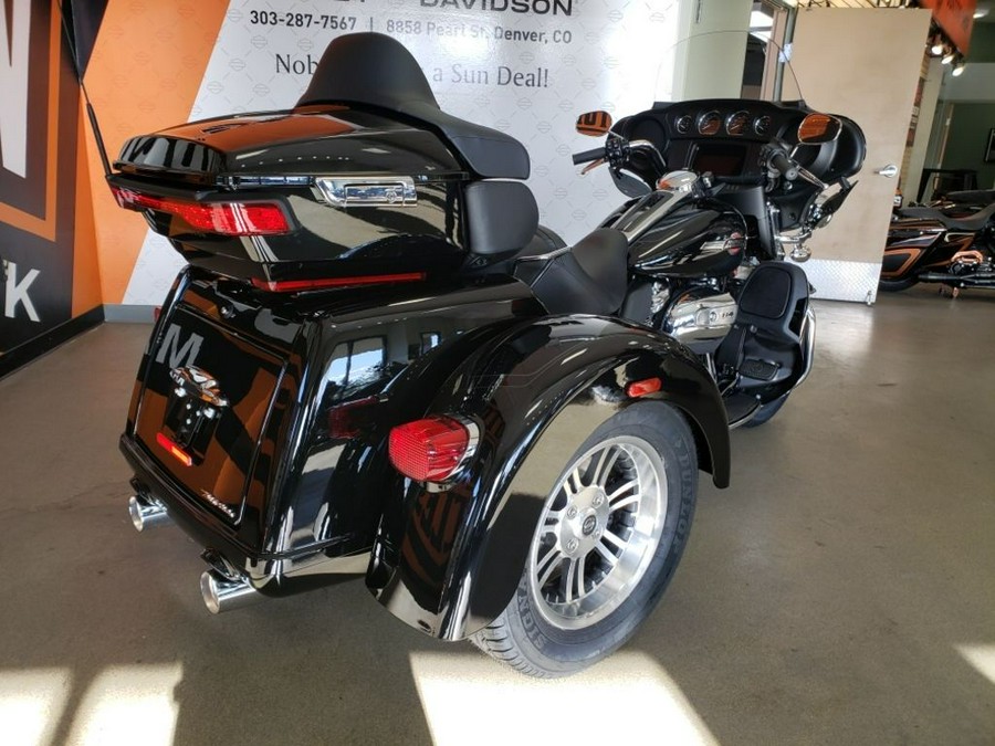 2024 Harley-Davidson® FLHTCUTG - Tri Glide® Ultra