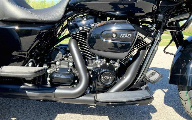 2024 Harley-Davidson® FLTRT - Road Glide® 3