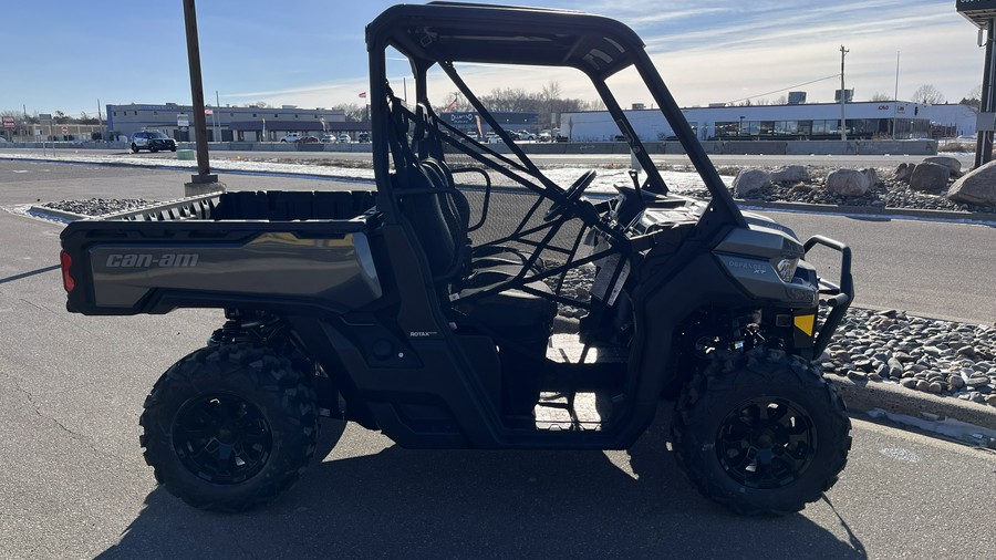 2024 Can-Am™ Defender XT HD9