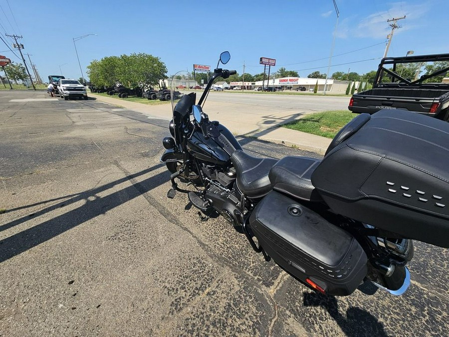 2022 Harley-Davidson® FLHCS - Heritage Classic 114