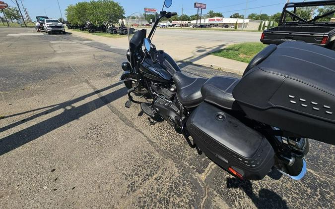 2022 Harley-Davidson® FLHCS - Heritage Classic 114