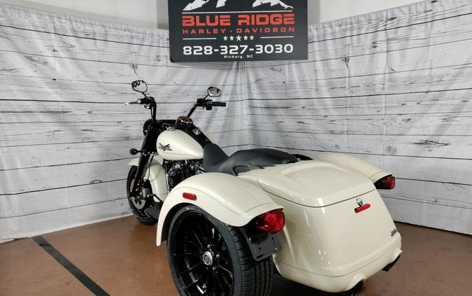 2023 Harley-Davidson Freewheeler WHITE SAND PRL