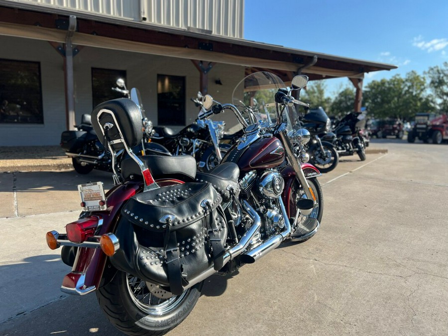 2015 Harley-Davidson® Heritage Softail® Classic Two-Tone Mysterious Red Sunglo