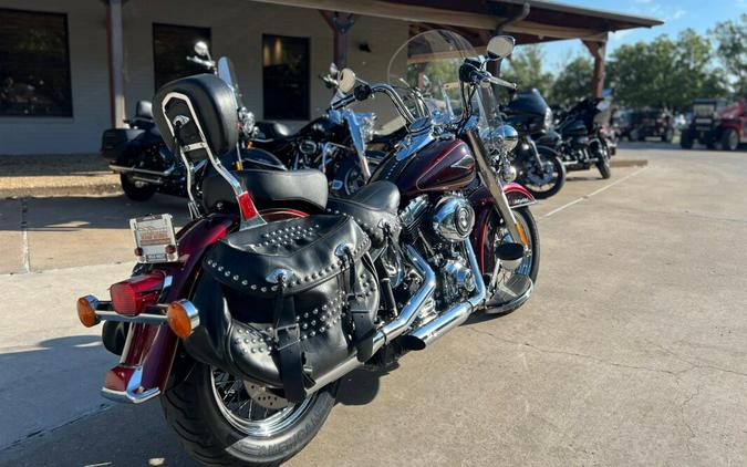 2015 Harley-Davidson® Heritage Softail® Classic Two-Tone Mysterious Red Sunglo