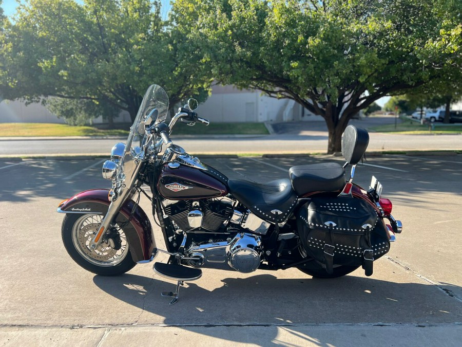 2015 Harley-Davidson® Heritage Softail® Classic Two-Tone Mysterious Red Sunglo