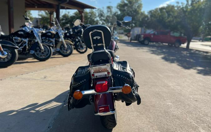 2015 Harley-Davidson® Heritage Softail® Classic Two-Tone Mysterious Red Sunglo