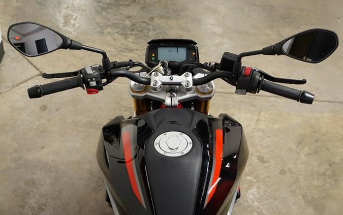 2025 BMW G 310 R Style Passion