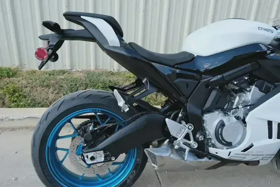 2026 CFMOTO 675SS