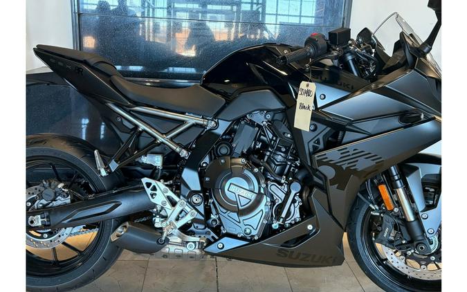 2025 Suzuki GSX-S 8R
