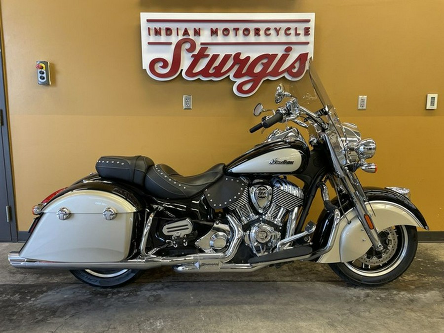 2022 Indian Springfield Black Metallic/Dirt Track Tan