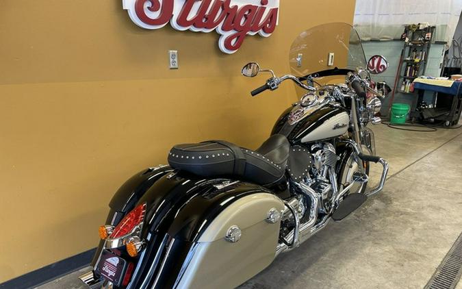 2022 Indian Springfield Black Metallic/Dirt Track Tan