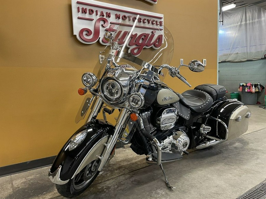 2022 Indian Springfield Black Metallic/Dirt Track Tan
