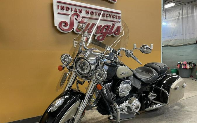 2022 Indian Springfield Black Metallic/Dirt Track Tan