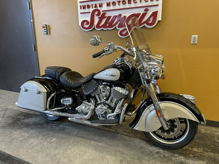 2022 Indian Springfield Black Metallic/Dirt Track Tan