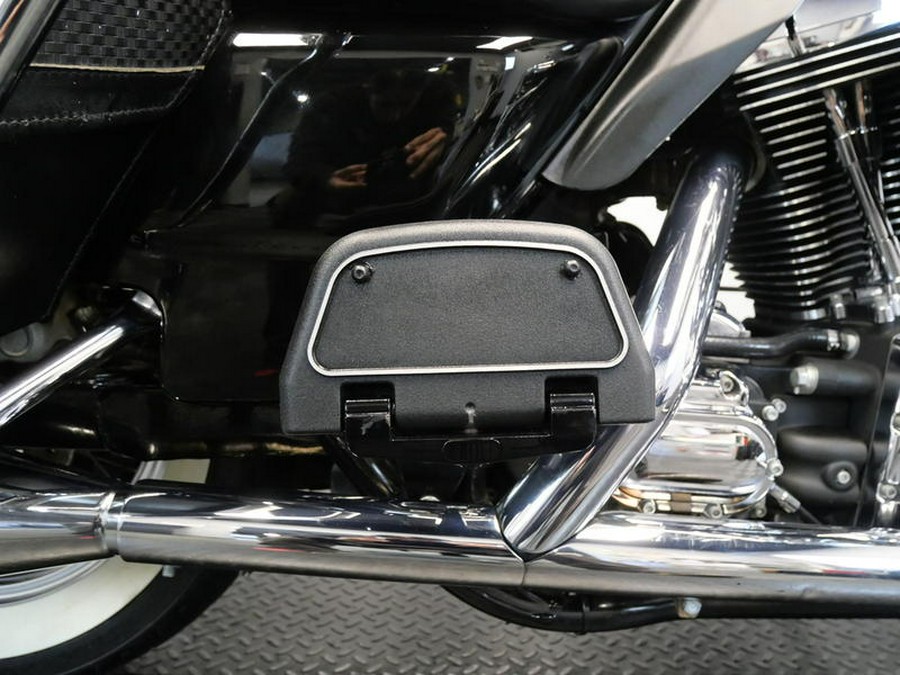 2004 Harley-Davidson® FLHRCI - Road King® Classic