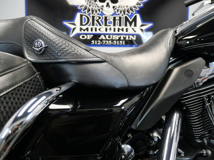 2004 Harley-Davidson® FLHRCI - Road King® Classic