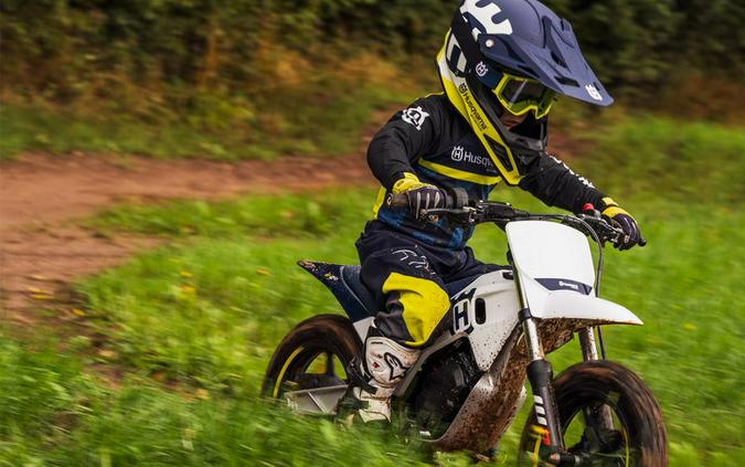 2024 Husqvarna Motorcycles EE 2