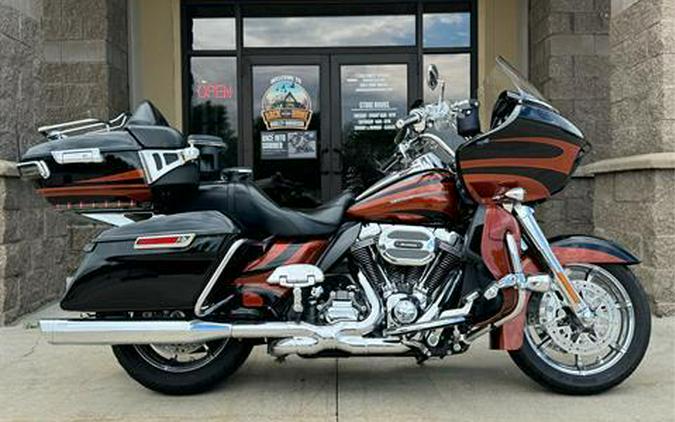 2015 Harley-Davidson CVO™ Road Glide® Ultra