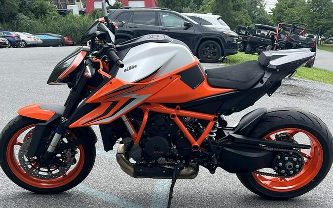 2022 KTM 1290 Super Duke R EVO