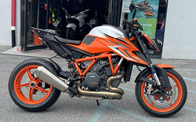 2022 KTM 1290 Super Duke R EVO