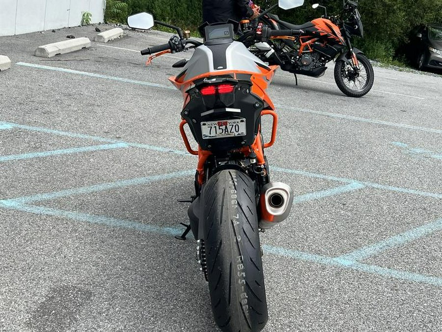 2022 KTM 1290 Super Duke R EVO