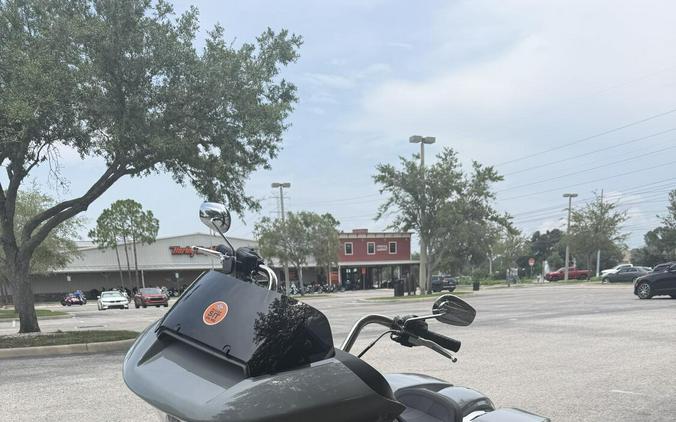 2025 Harley-Davidson® Road Glide® Billiard Gray