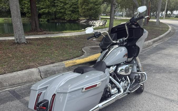 2025 Harley-Davidson® Road Glide® Billiard Gray