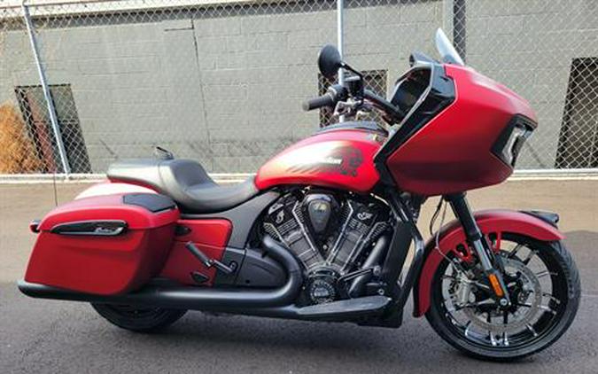 2024 Indian Motorcycle Challenger® Dark Horse® with PowerBand Audio Package